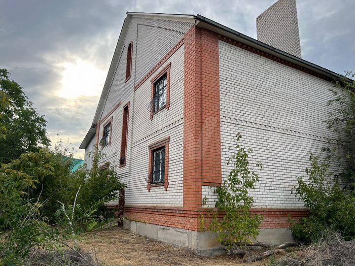 Коттедж 523,4 м² на участке 12 сот.