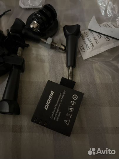 Экшен камера digma 880