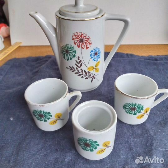 Набор детской посуды из фарфора