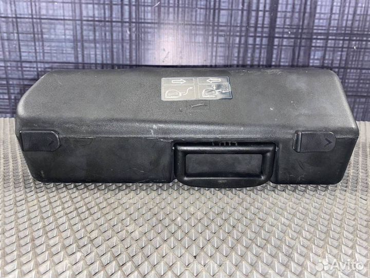 Отсек под инструмент Audi Allroad C5 BES 2004