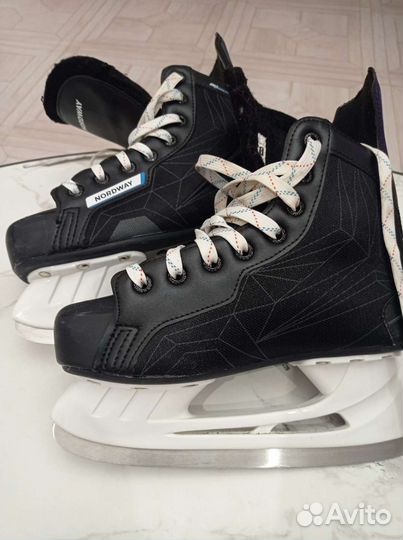 Коньки хоккейные