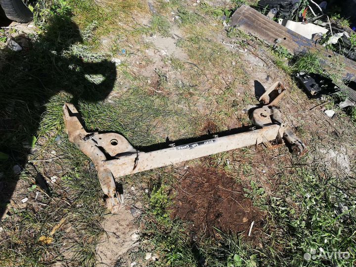 Балка задняя Рено Клио 2