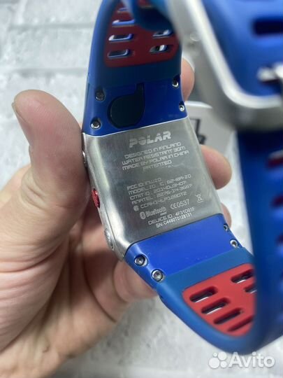 Умные часы Polar V800