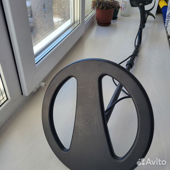 Продам металлоискатель Минелаб Х терра 705