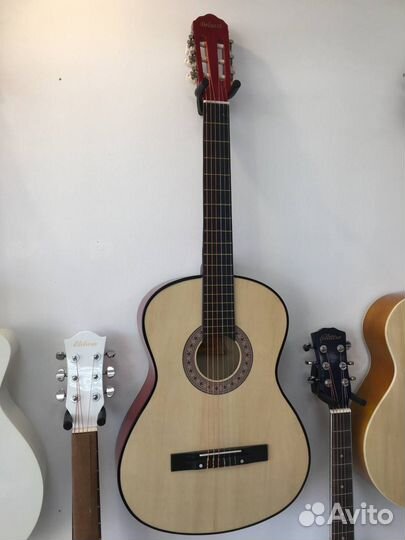 Гитара классическая 4/4 натуральный