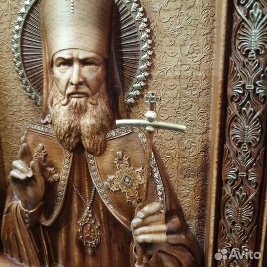 Резная икона из дерева Лука Крымский