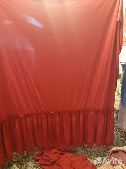 Покрывало на 2 х спальную кровать новое и шторы