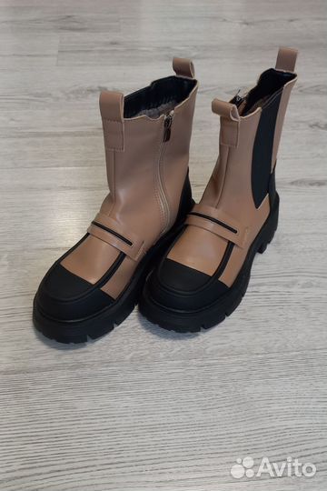 Ботинки зимние женские 37