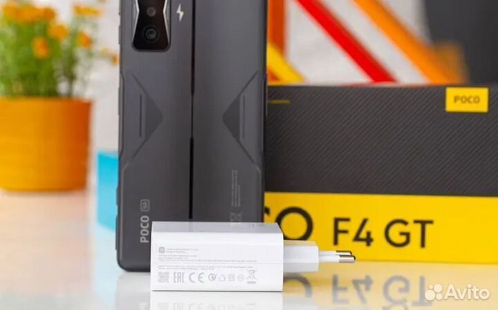 Xiaomi Poco F4 GT, 12/256 ГБ