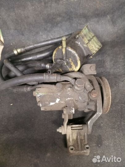 Насос Гура Ауди 100 с3 2.3