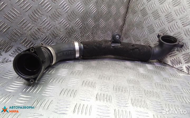 Патрубок интеркулера Skoda Octavia 3 (A7) 2014