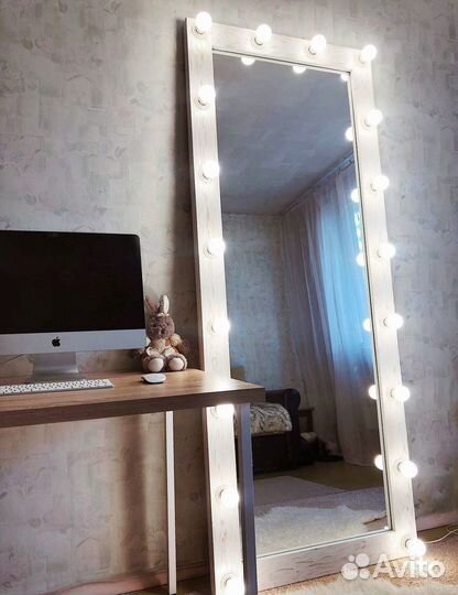 Гримерное зеркало/с подсветкой/с лампочками