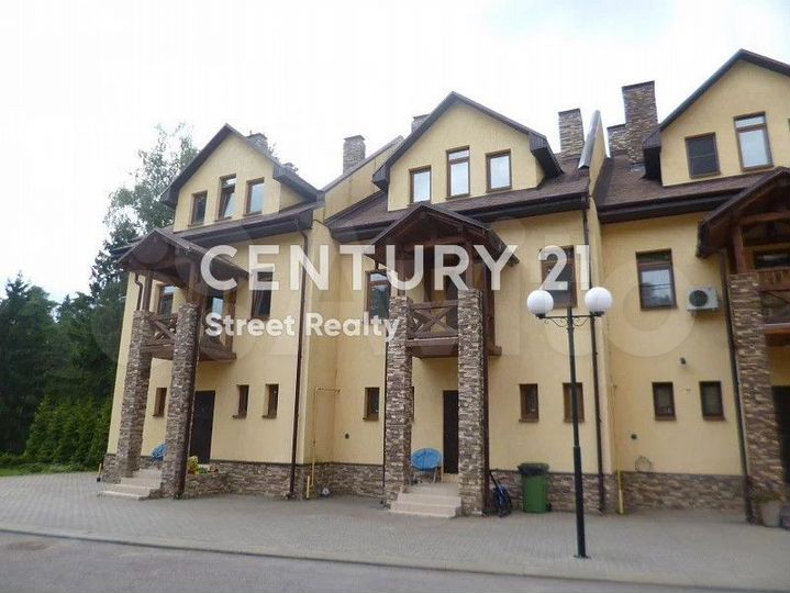 Таунхаус 180 м² на участке 1 сот.