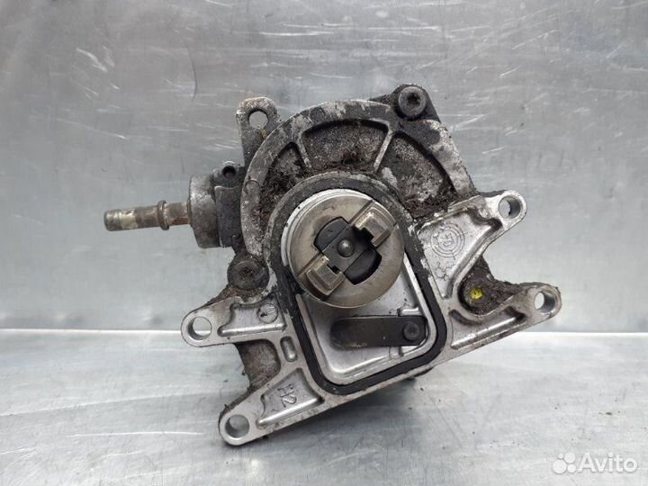 Насос вакуумный Opel Zafira минивэн дизель 1999