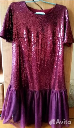 Платье с пайетками