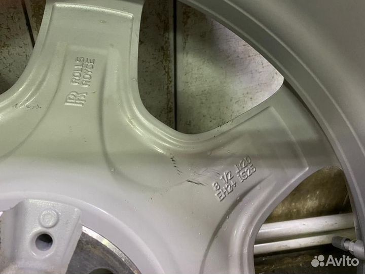 Колеса на Rolls-Royce Wraiths и Rolls-Royce Ghost