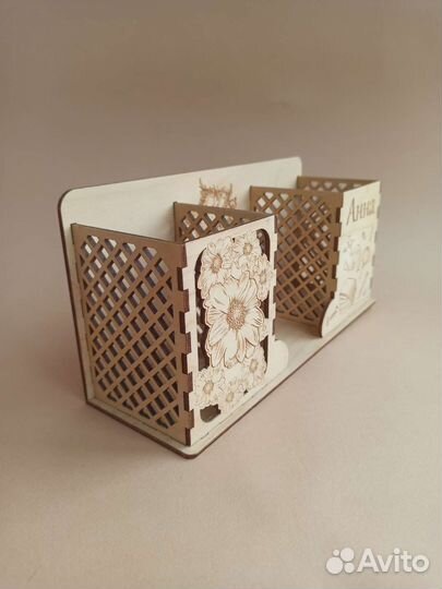 Именной деревянный органайзер для школьников