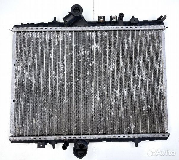 Пежо 607 Радиатор охлаждения