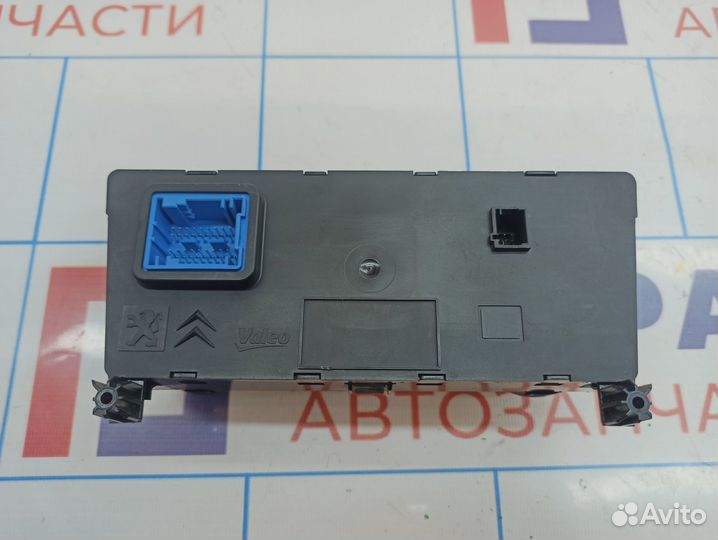 Блок управления отопителем Peugeot 408 96718462XT
