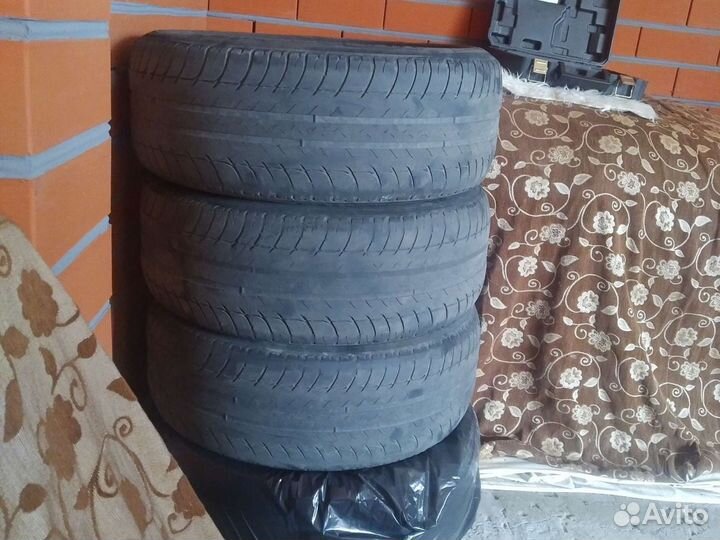 Bfgoodrich G-Grip 215/55 R17 94W