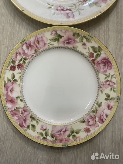 Noritake обеденные тарелки