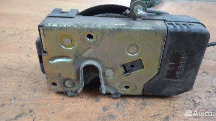 Замок двери \ трос передней левой правой Astra G