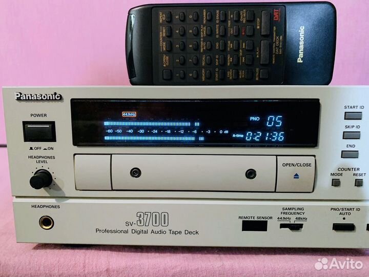 Panasonic sv-3700 professional dat recorder