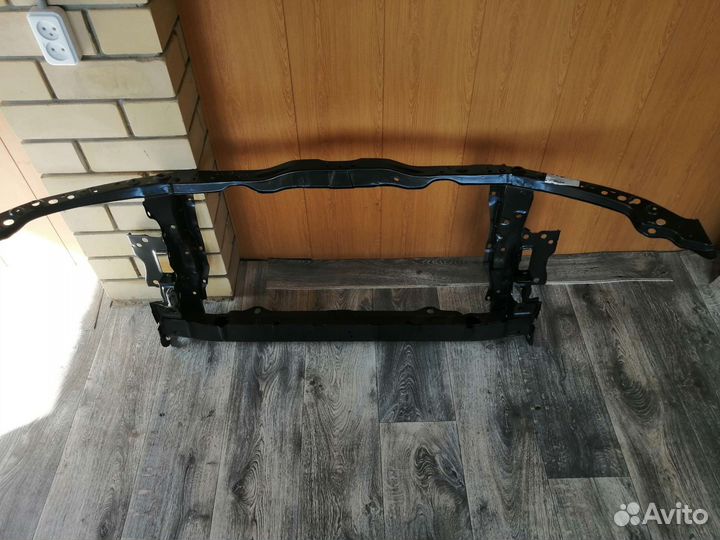 Панель передняя