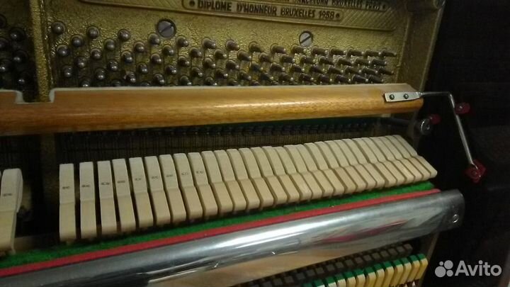 Пианино Petrof Opera 126