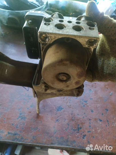 Блок абс Ланцер 9