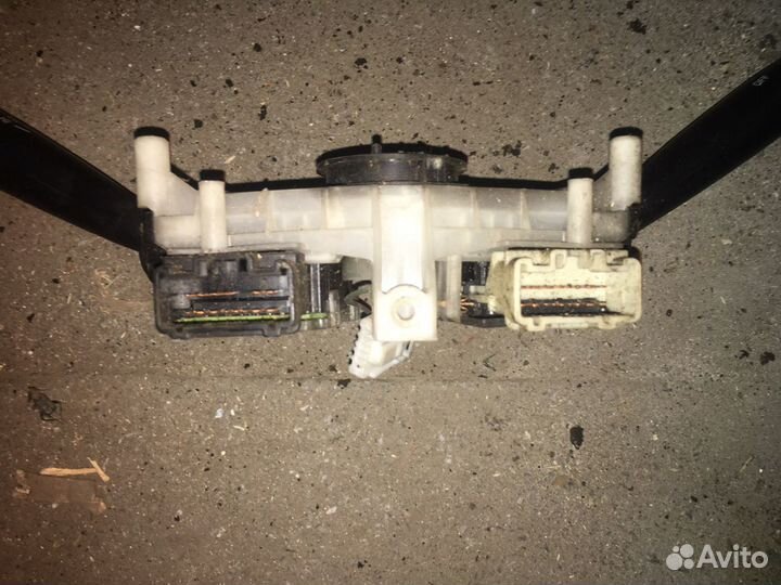 Подрулевые переключатели Toyota vista SV30