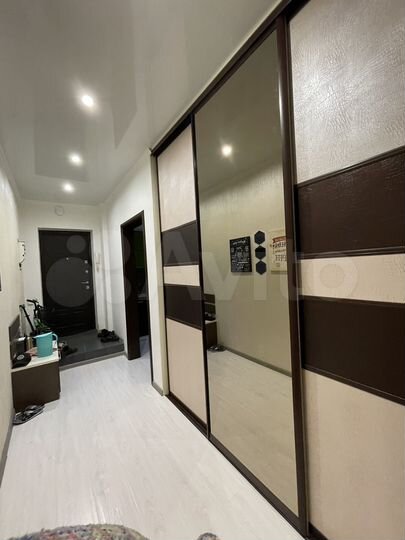 2-к. квартира, 70 м², 1/10 эт.