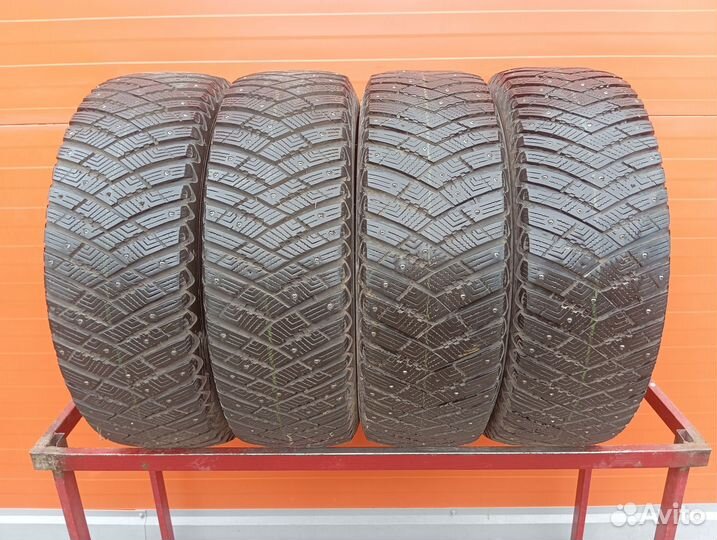 Goodyear UltraGrip Ice Arctic SUV 245/65 R17 111T