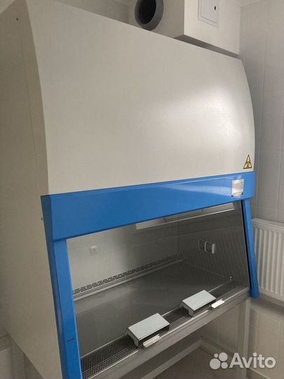 Ламинарный шкаф (бокс биологоческой безопасности)