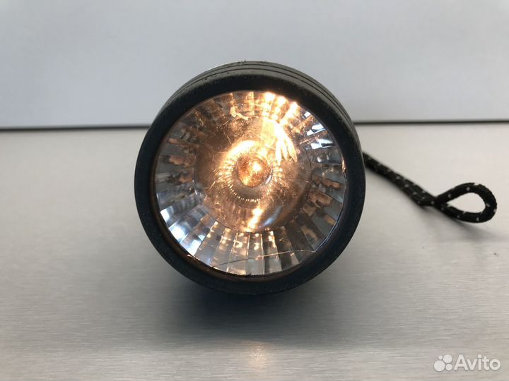 Фонарик Varta с батарейками, второй фонарь подарок