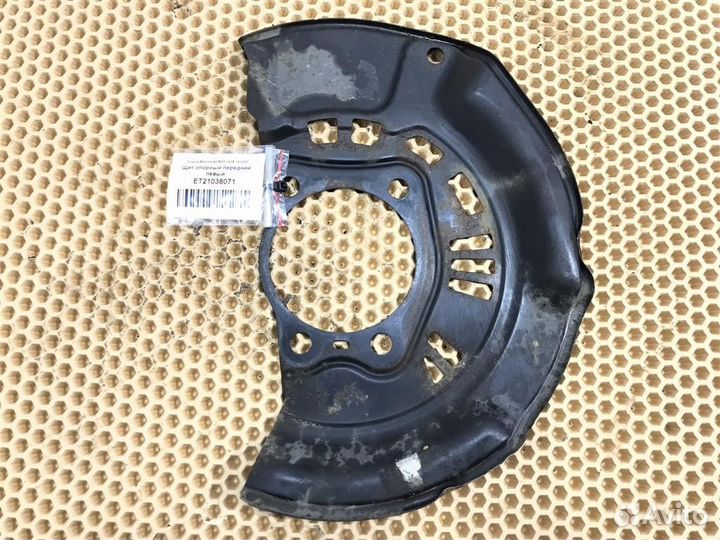 Щит опорный передний левый Toyota Estima (AHR20,A