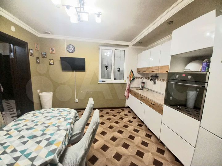 3-к. квартира, 755 м², 1/5 эт.