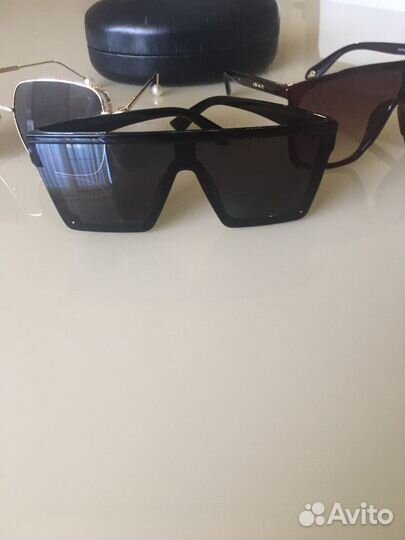 Очки солнцезащитные
