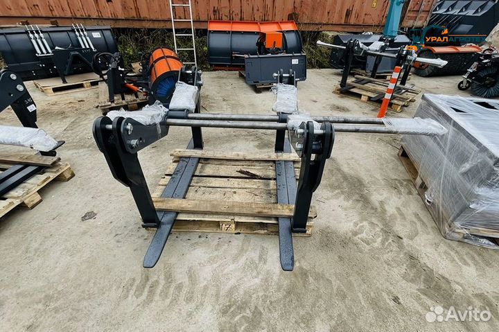 Вилы перекидные для экскаватора погрузчика JCB3CX