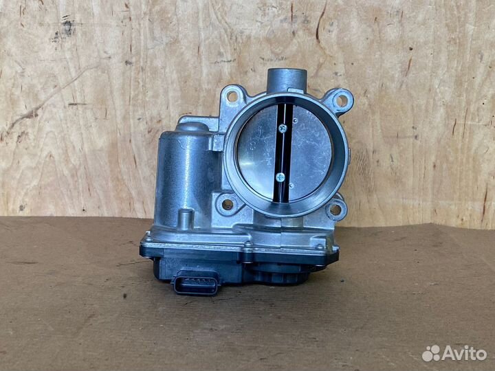 Дроссельная заслонка Renault Duster