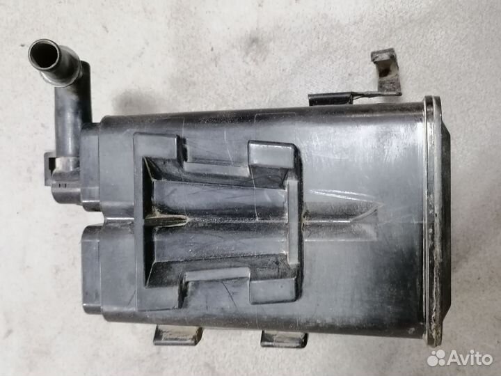 Абсорбер (фильтр угольный) Mitsubishi Outlander 1