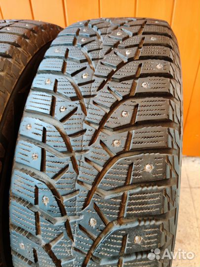 Bridgestone Blizzak Spike-02 SUV 215/60 R17 100T