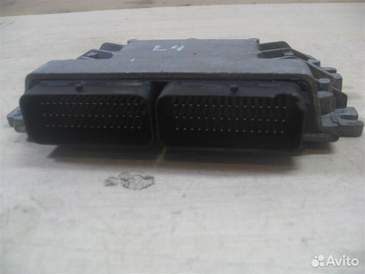 Блок управления двс Renault Sandero 1 (BS11) 2010