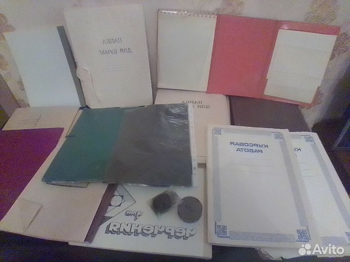 Чертёжные принадлежности, готовальня, трафареты