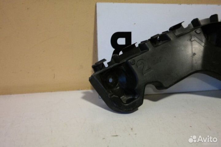 Кронштейн бампера задний правый Renault Duster