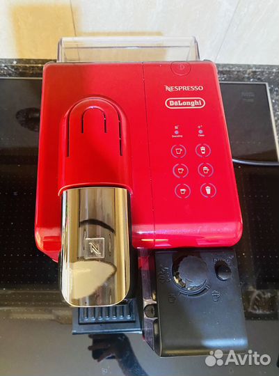 Капсульная кофемашина DeLonghi Nespresso EN550.R