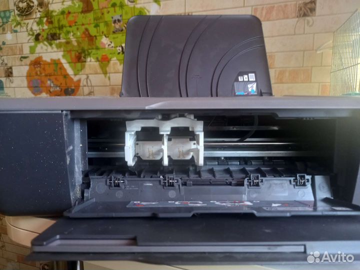 Принтер HP deskjet 1000