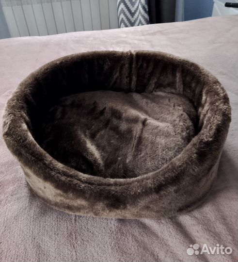 Лежанка для кошек и маленьких собак