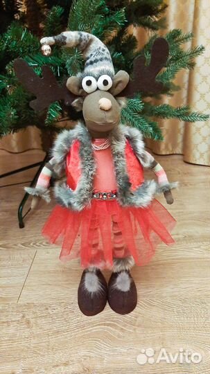 Фигурка лосенка под елку