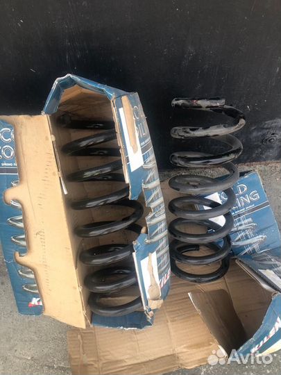 Пружины задние Mercedes- Benz S -140